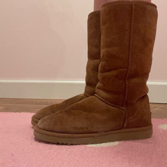 UGG boots - Picture 3 of 9